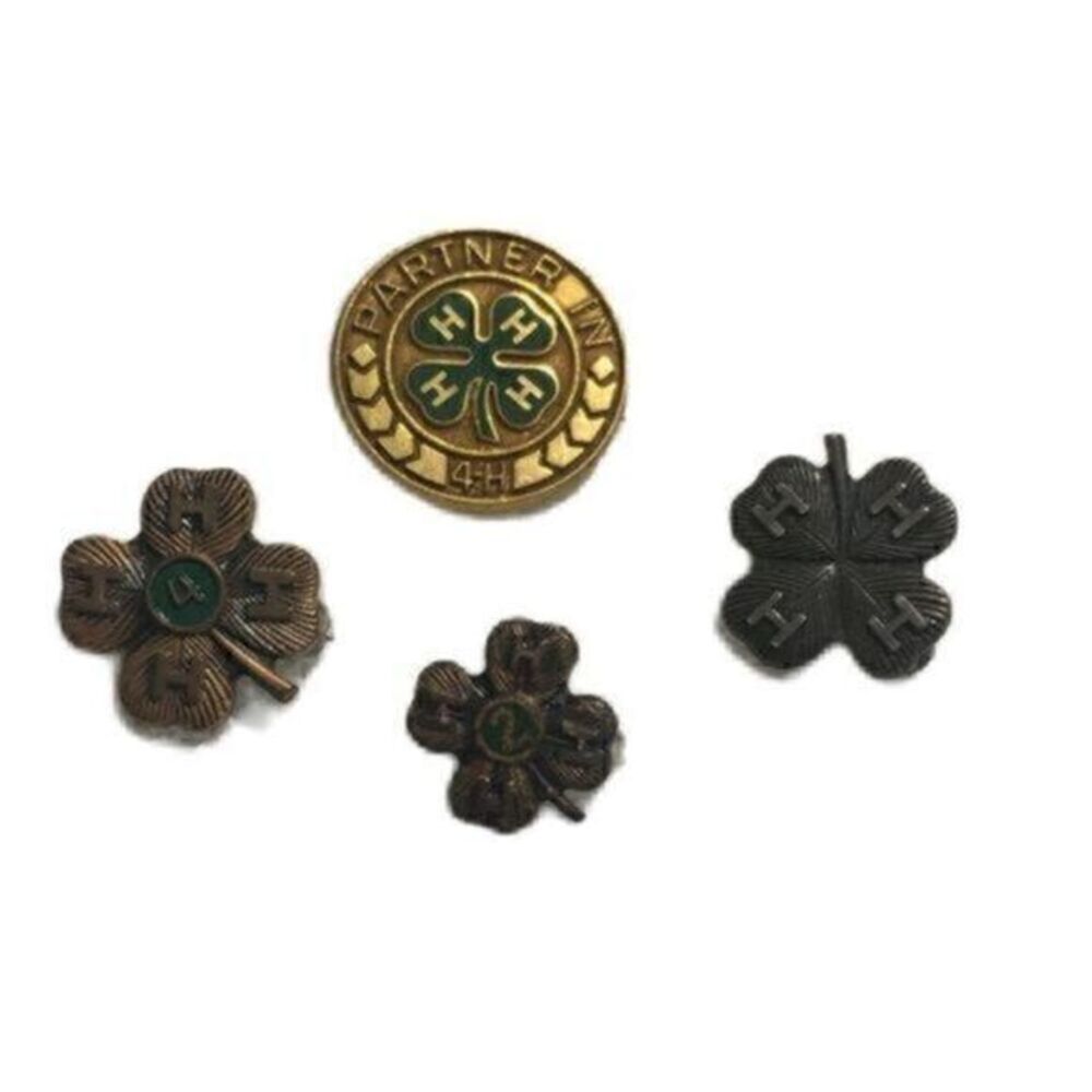4H Bundle Of Gold Vintage Brooches